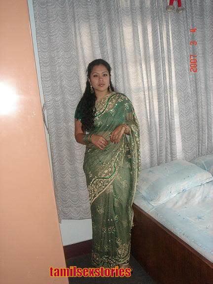 'kerala aunty boobs pressing' Search .
